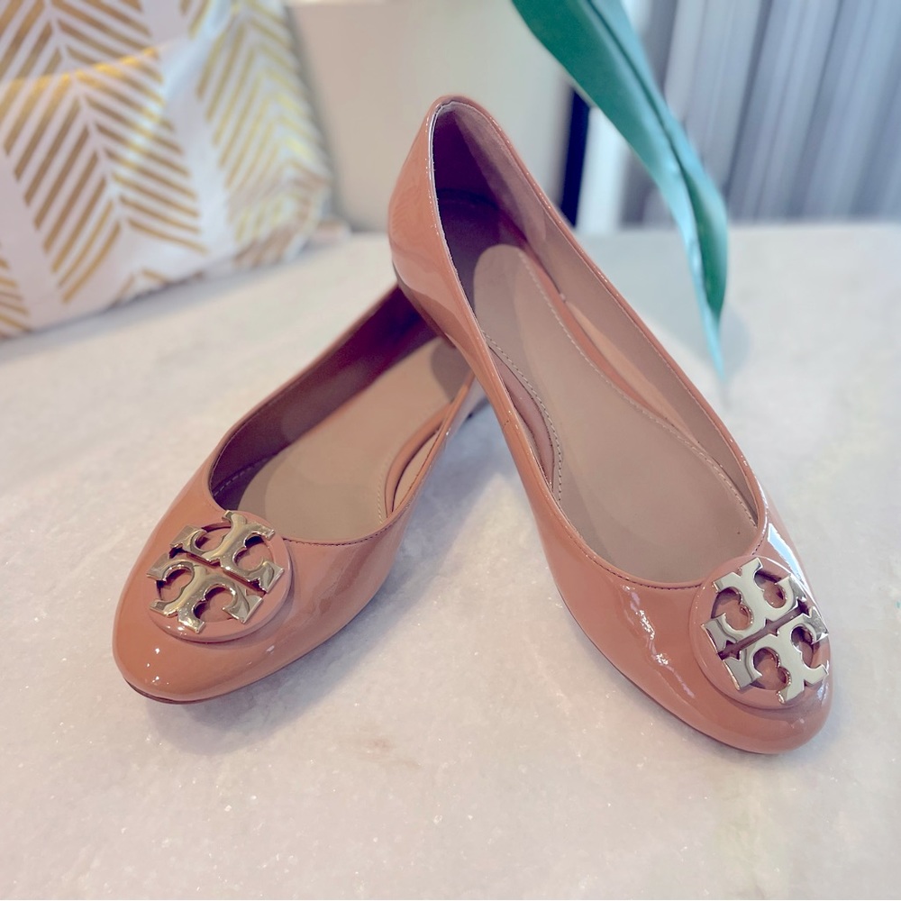 TORY BURCH Nude Patent Flats Sz 6.5